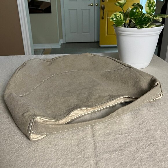 Designer canvas shoulder bag by CHA CHA - Authentic - Picture 10 of 16